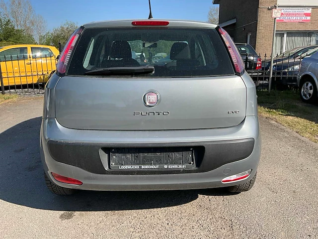 2010 fiat punto - afbeelding 26 van  31
