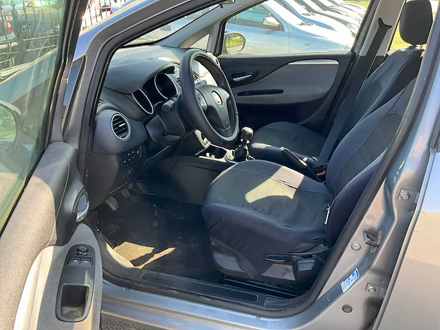 2010 fiat punto - afbeelding 31 van  31
