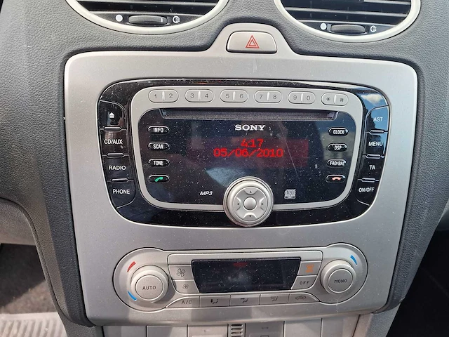 2010 ford focus - afbeelding 11 van  28