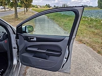 2010 ford focus - afbeelding 18 van  28
