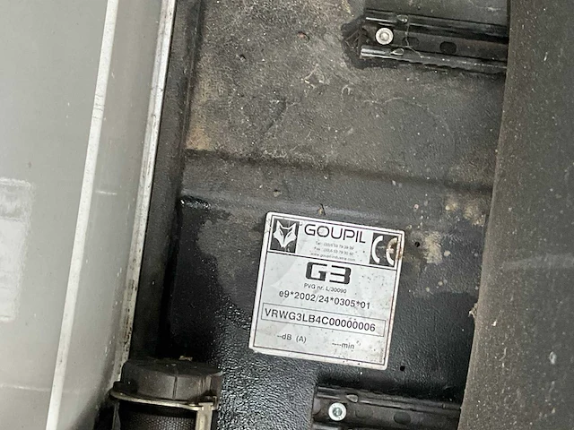 2010 goupil g3 containerkipper - afbeelding 10 van  32