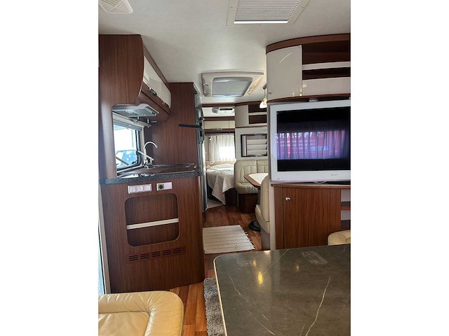 2010 hymer hn s 690 eg/nt001 caravan - afbeelding 23 van  23
