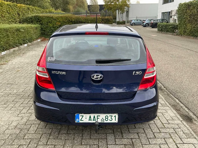 2010 hyundai i30 personenauto - afbeelding 12 van  17