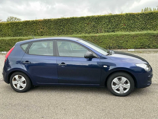 2010 hyundai i30 personenauto - afbeelding 14 van  17