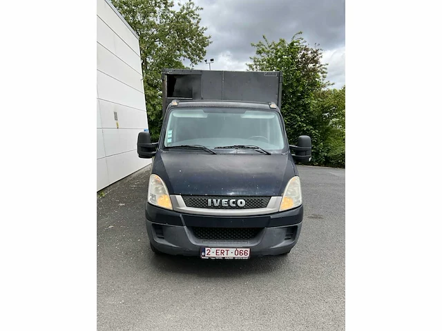 2010 iveco daily - lichte vracht bedrijfswagen - afbeelding 2 van  30