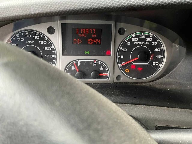 2010 iveco daily - lichte vracht bedrijfswagen - afbeelding 8 van  30
