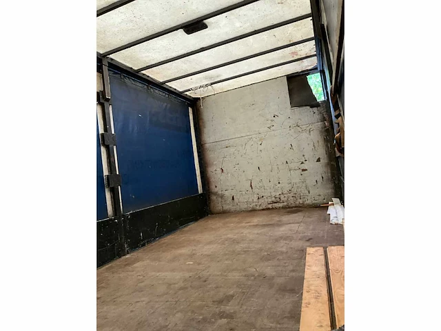 2010 iveco daily - lichte vracht bedrijfswagen - afbeelding 16 van  30