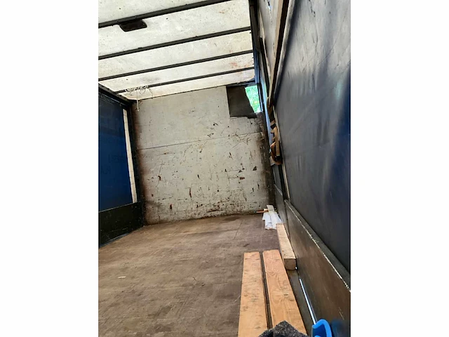 2010 iveco daily - lichte vracht bedrijfswagen - afbeelding 17 van  30