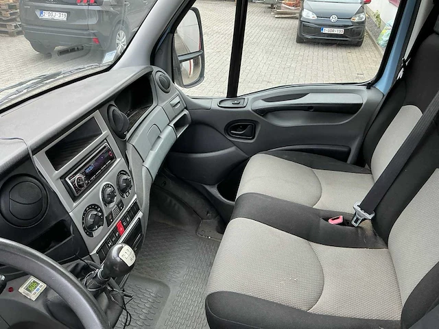 2010 iveco daily vrachtwagen met 2 opleggers - afbeelding 5 van  65