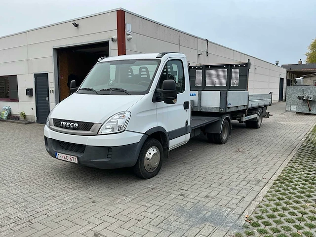 2010 iveco daily vrachtwagen met 2 opleggers - afbeelding 1 van  65