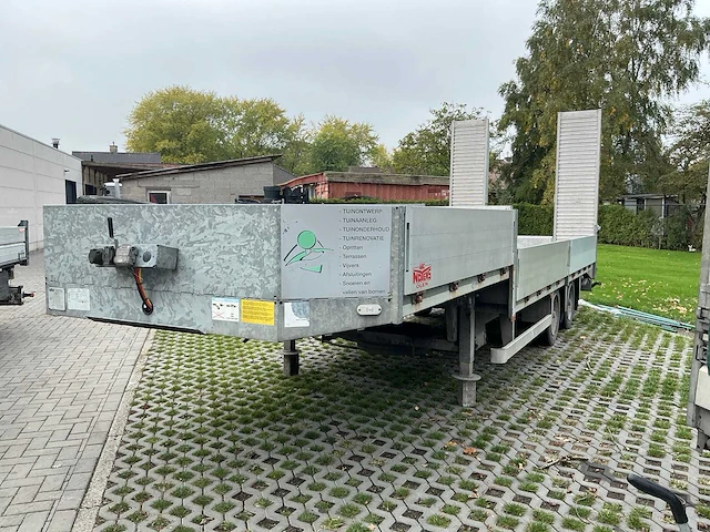 2010 iveco daily vrachtwagen met 2 opleggers - afbeelding 35 van  65