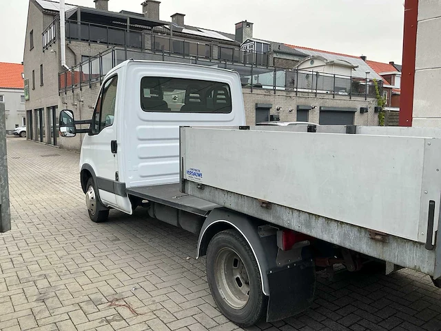 2010 iveco daily vrachtwagen met 2 opleggers - afbeelding 34 van  65
