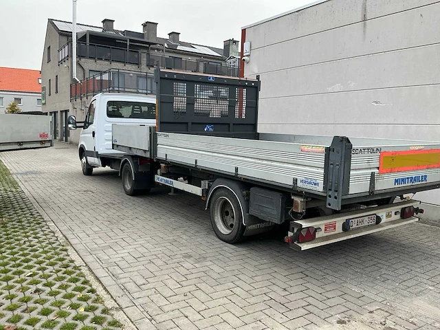 2010 iveco daily vrachtwagen met 2 opleggers - afbeelding 45 van  65