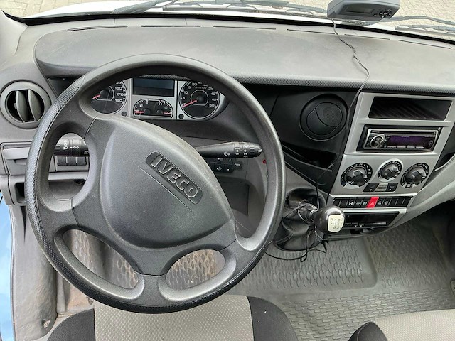 2010 iveco daily vrachtwagen met oplegger kipfunctie - afbeelding 3 van  42
