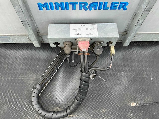 2010 iveco daily vrachtwagen met oplegger kipfunctie - afbeelding 17 van  42