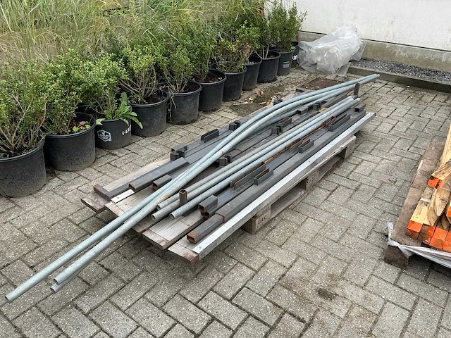 2010 iveco daily vrachtwagen met oplegger kipfunctie - afbeelding 35 van  42