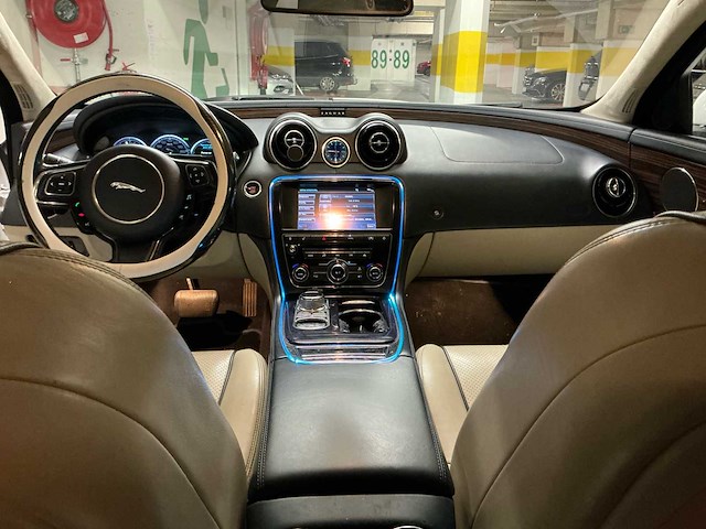 2010 jaguar xj 3.0 diesel turbo personenauto - afbeelding 33 van  59