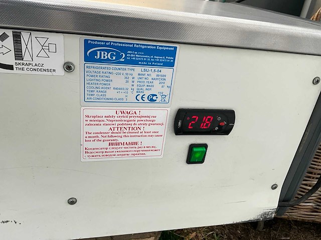 2010 jbg-2 gekoelde toonbank / koelvitrine + verlichte displays 3st - afbeelding 7 van  11