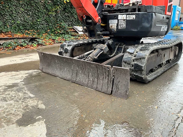 2010 kubota u17-3 minigraafmachine met graafbakken en hydraulische breekhamer. - afbeelding 2 van  17