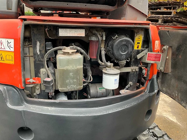 2010 kubota u17-3 minigraafmachine met graafbakken en hydraulische breekhamer. - afbeelding 12 van  17