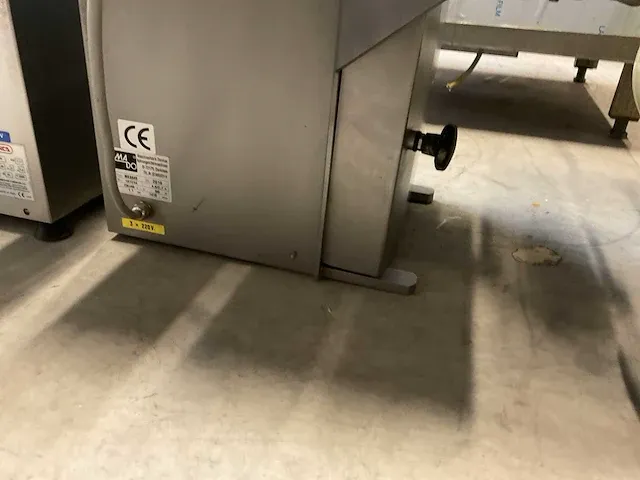 2010 mado mkb649d vleeszaagmachine - afbeelding 4 van  5