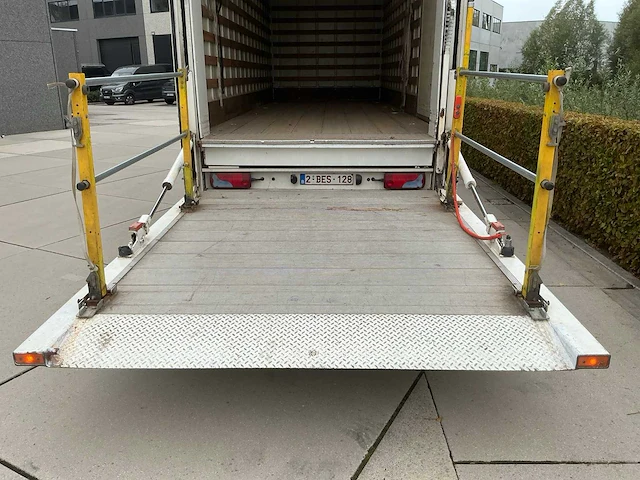 2010 man n15 vrachtwagen met laadlift - afbeelding 3 van  68