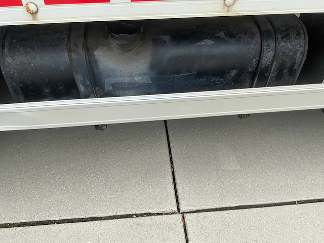 2010 man n15 vrachtwagen met laadlift - afbeelding 19 van  68