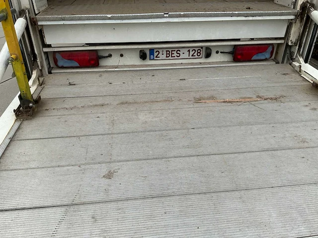 2010 man n15 vrachtwagen met laadlift - afbeelding 44 van  68
