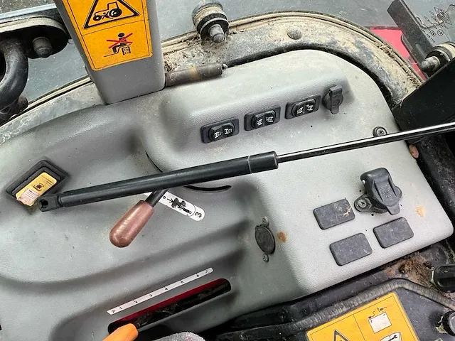 2010 massey ferguson 3635ge smalspoor tractor - afbeelding 13 van  37