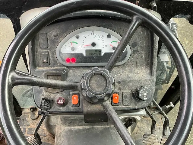 2010 massey ferguson 3635ge smalspoor tractor - afbeelding 15 van  37