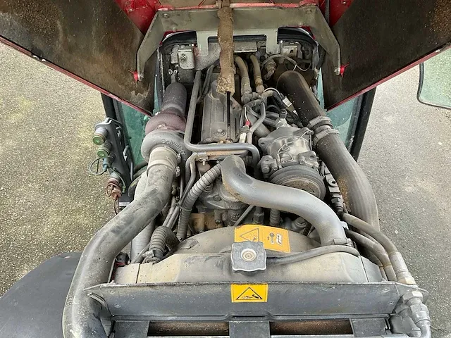2010 massey ferguson 3635ge smalspoor tractor - afbeelding 18 van  37