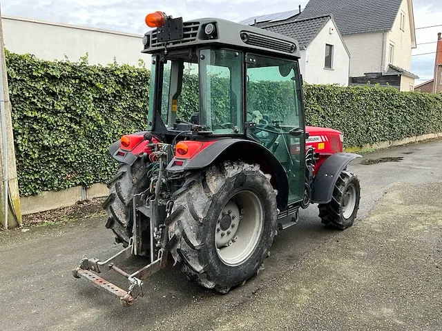 2010 massey ferguson 3635ge smalspoor tractor - afbeelding 33 van  37