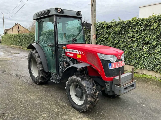 2010 massey ferguson 3635ge smalspoor tractor - afbeelding 35 van  37
