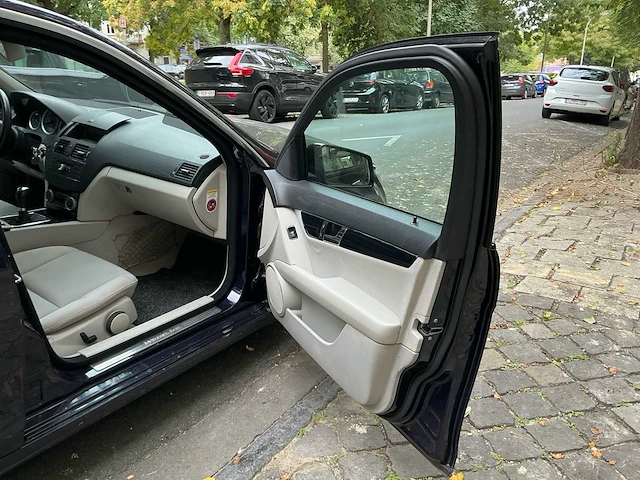 2010 mercedes-benz c200 cdi limousine personenauto - afbeelding 29 van  60