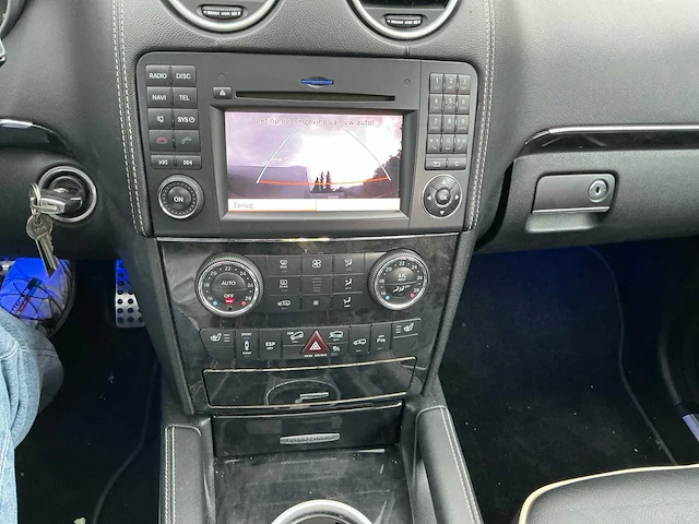 2010 mercedes-benz ml 300 cdi 4 matic lichtevracht - afbeelding 12 van  23