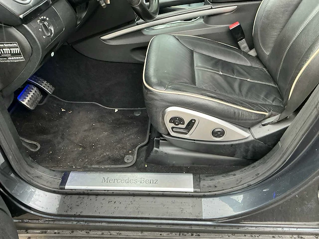 2010 mercedes-benz ml 300 cdi 4 matic lichtevracht - afbeelding 14 van  23