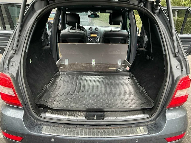 2010 mercedes-benz ml 300 cdi 4 matic lichtevracht - afbeelding 17 van  23