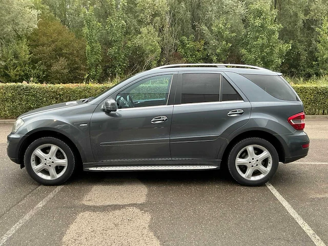 2010 mercedes-benz ml 300 cdi 4 matic lichtevracht - afbeelding 2 van  23