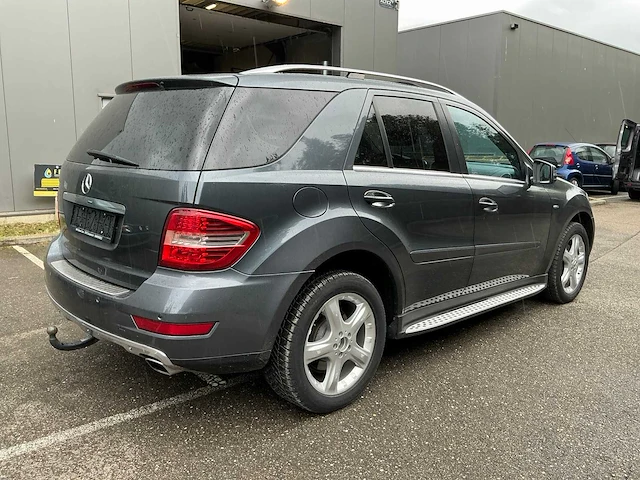 2010 mercedes-benz ml 300 cdi 4 matic lichtevracht - afbeelding 5 van  23