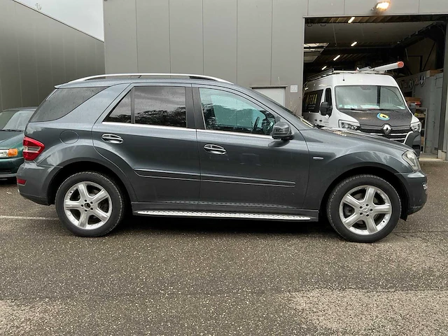 2010 mercedes-benz ml 300 cdi 4 matic lichtevracht - afbeelding 6 van  23