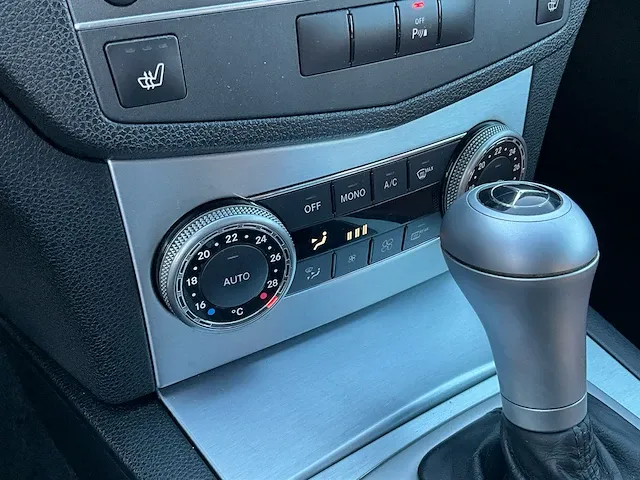 2010 mercedes-benz personenauto - afbeelding 18 van  43