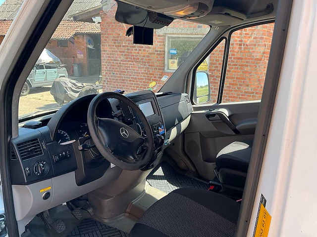 2010 mercedes sprinter kampeerwagen - lichte vracht - afbeelding 15 van  64