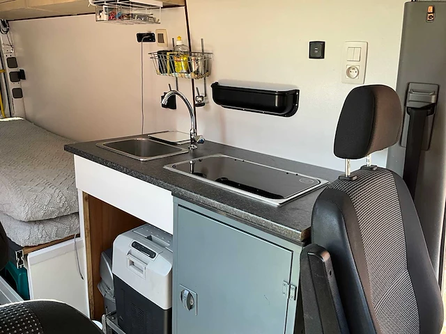 2010 mercedes sprinter kampeerwagen - lichte vracht - afbeelding 28 van  64