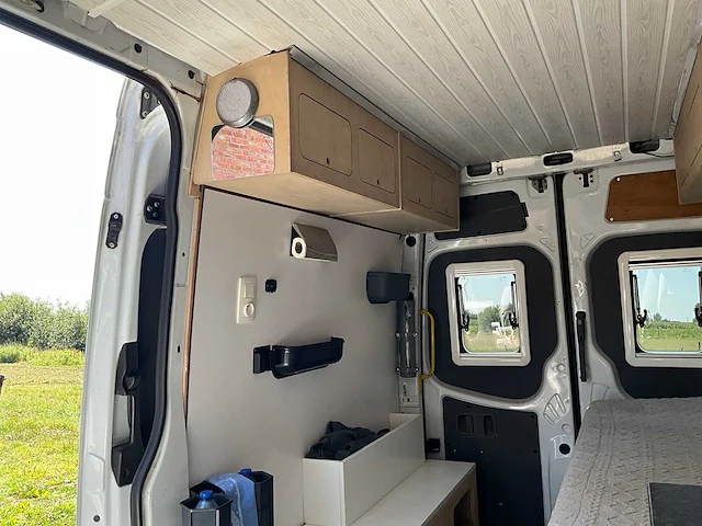 2010 mercedes sprinter kampeerwagen - lichte vracht - afbeelding 32 van  64