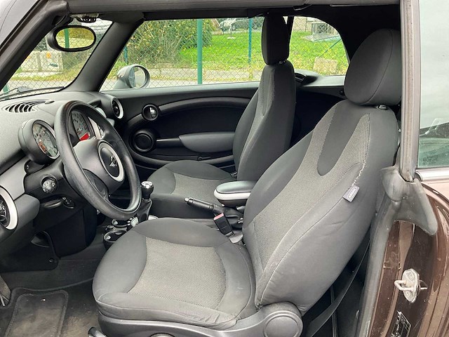 2010 mini cooper cabrio personenauto - afbeelding 19 van  41