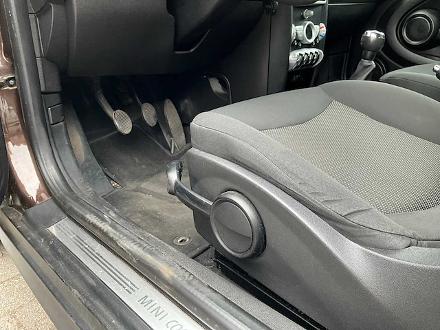 2010 mini cooper cabrio personenauto - afbeelding 21 van  41