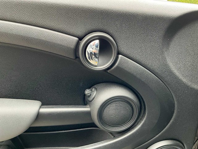 2010 mini cooper cabrio personenauto - afbeelding 22 van  41