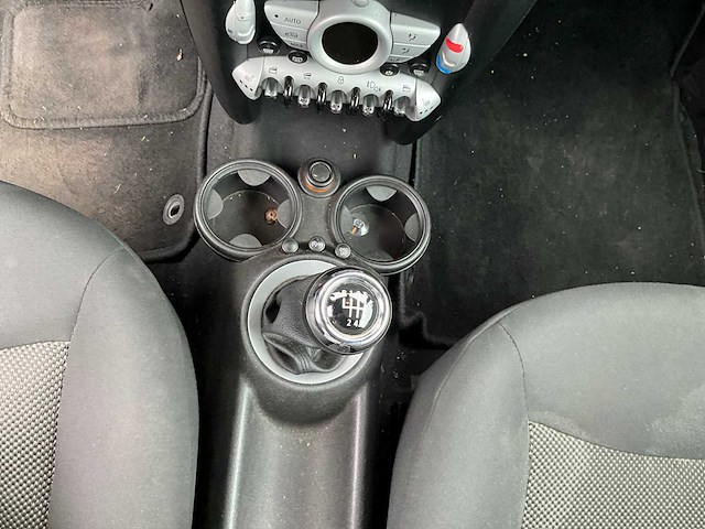 2010 mini cooper cabrio personenauto - afbeelding 29 van  41