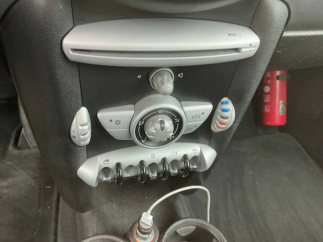 2010 mini one d personenauto - afbeelding 4 van  15