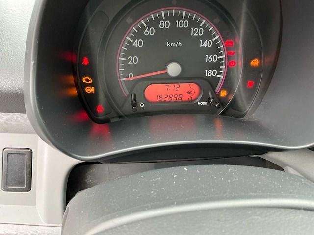 2010 nissan pixo - afbeelding 11 van  53